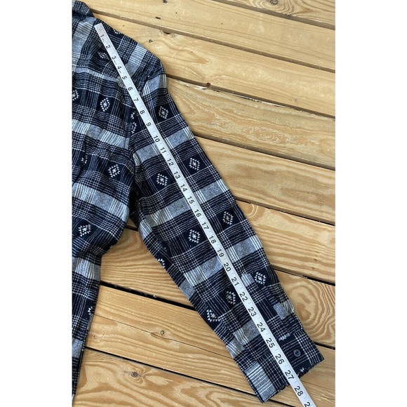 NWT A New Approach Button Up Shirt Large Women’s Black Patterned Long Sleeve $44 - Picture 9 of 9